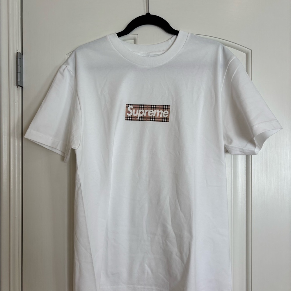Men’s Supreme White T-Shirt